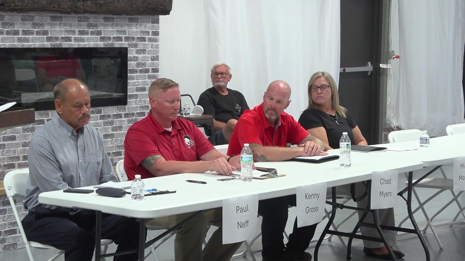 Shawnee Township residents pack town hall to hear from trustee candidates